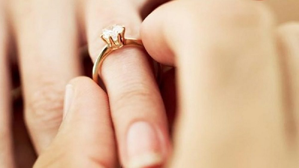 Nhẫn cưới và nhẫn cầu hôn khác nhau như thế nào?