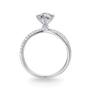 Nhẫn cầu hôn bạch kim gắn kim cương