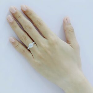 Nhẫn Cầu Hôn Bạch Kim Kim Cương Lucie