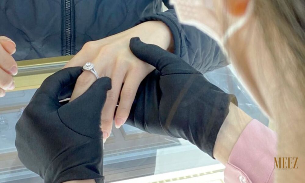 cách chọn nhẫn đính hôn