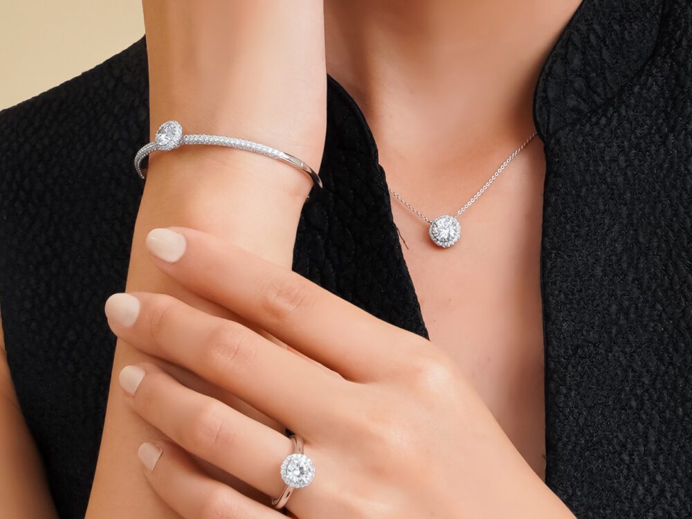 trang sức kim cương tự nhiên