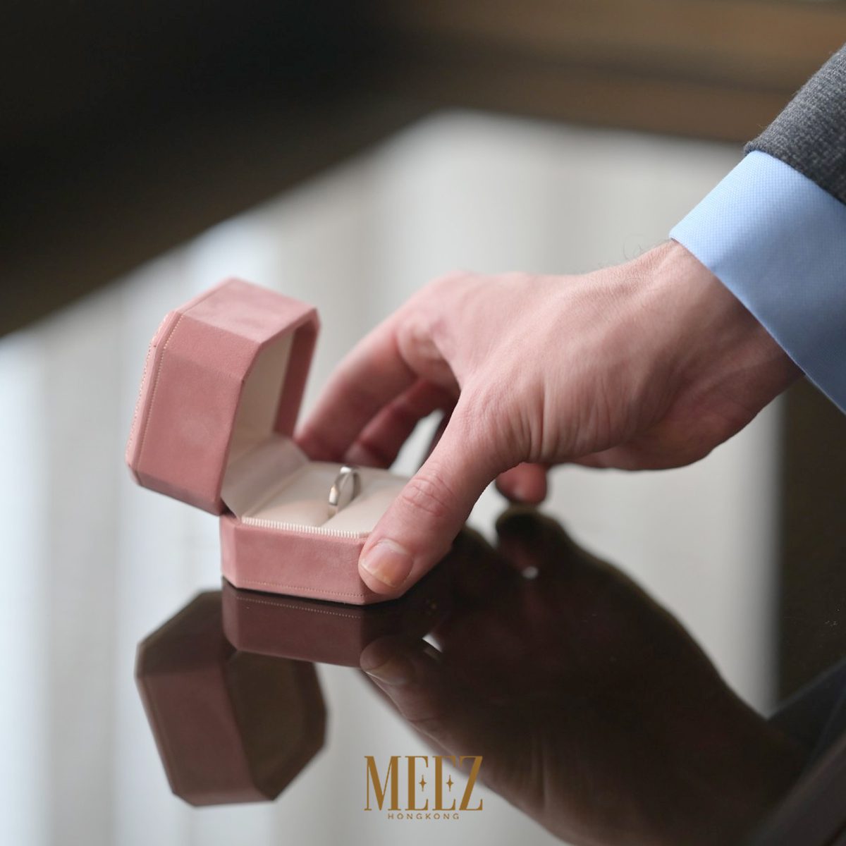 Tìm hiểu về nhẫn cầu hôn chỉ được mua 1 lần