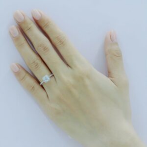 Nhẫn Cầu Hôn Bạch Kim Kim Cương Uri