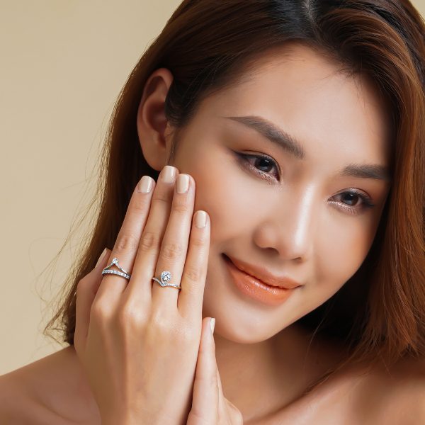 Hé lộ ý nghĩa của nhẫn vương miện
