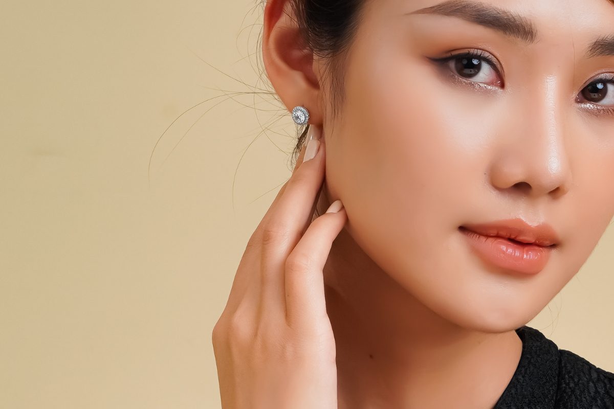 Bông tai bạch kim Queenie 