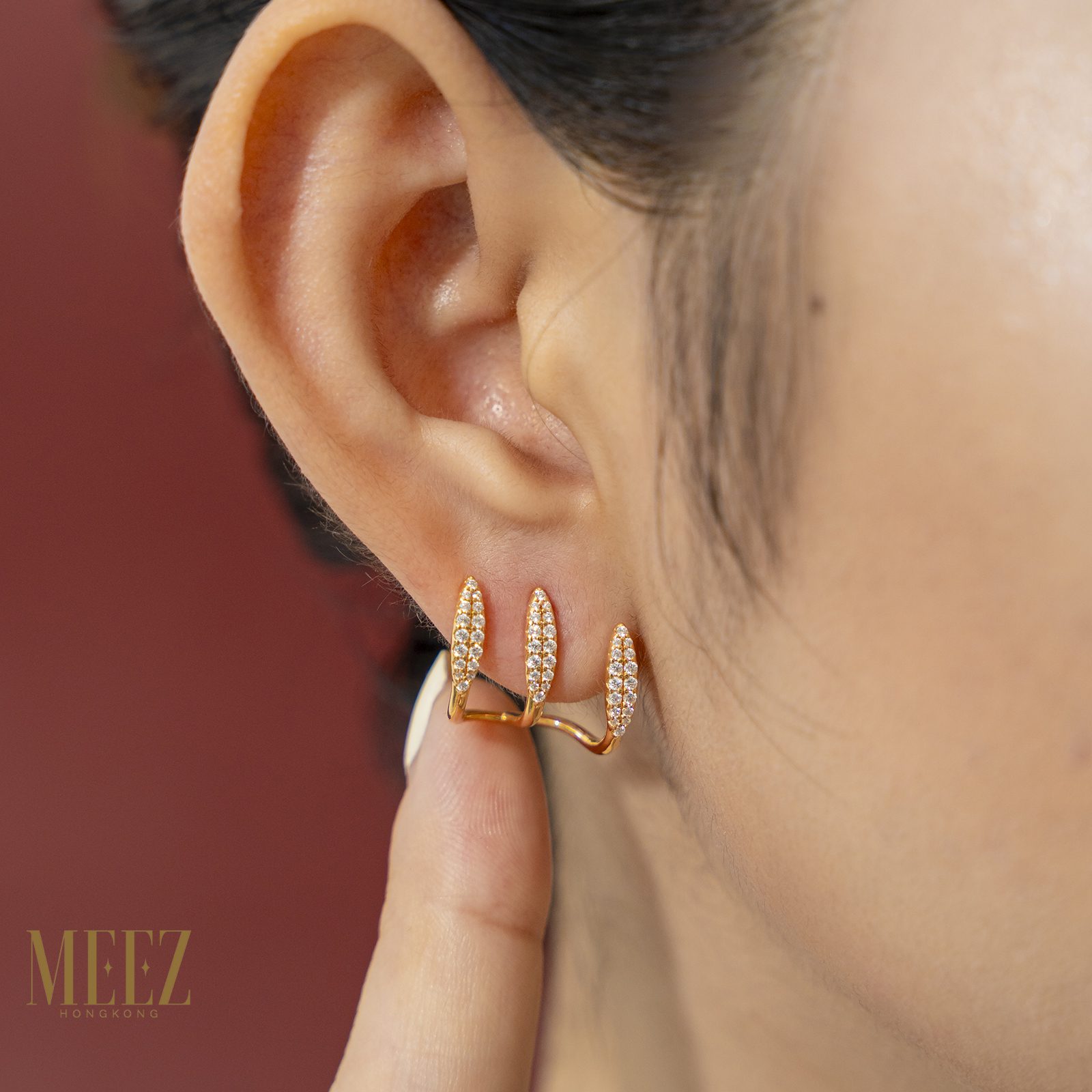 Bí quyết chọn bông tai khoen tròn vàng 18k để tôn lên vẻ đẹp cá tính 3