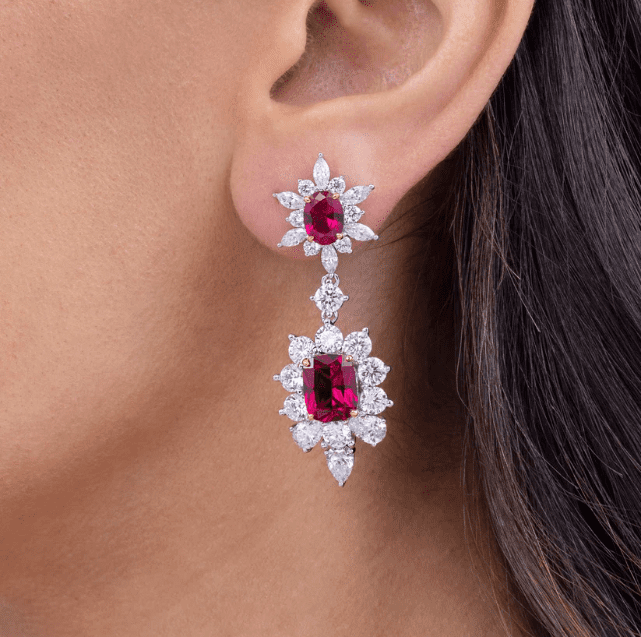 Bông tai ruby biểu tượng của sự sang trọng, quý phái và quyền lực