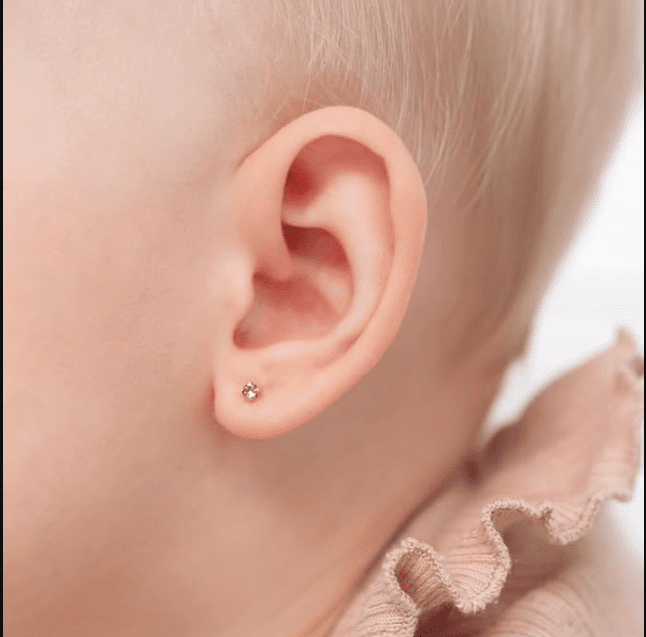 Bông tai vàng 18k cho trẻ sơ sinh dành tặng thiên thần nhỏ