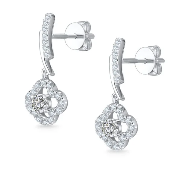 Bông tai vàng 24k 1 chỉ biểu tượng của sự giàu có, quyền lực và vẻ đẹp 2