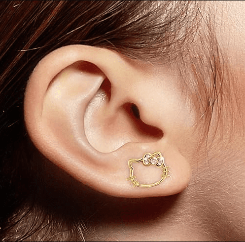Bông tai vàng hello kitty biểu tượng của sự dễ thương và đáng yêu