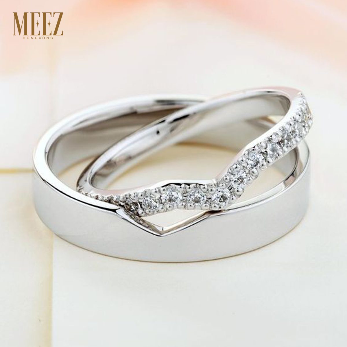 Nhẫn cưới vàng trắng 24k thiết kế sang trọng và thanh lịch