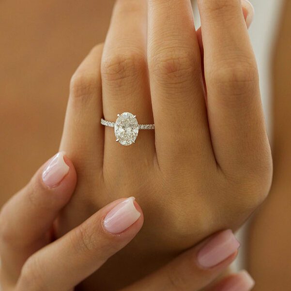 Các kiểu dáng nhẫn kim cương trứng bổ câu phổ biến