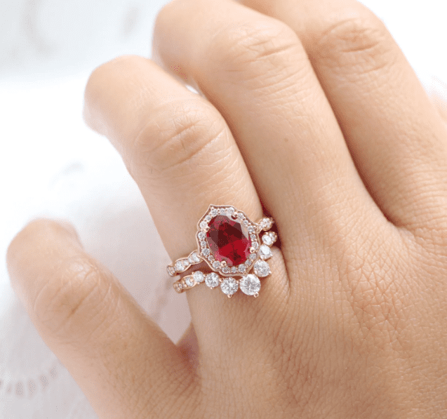 Nhẫn đá ruby nữ đẹp mang ý nghĩa may mắn và bền vững trong tình yêu 6