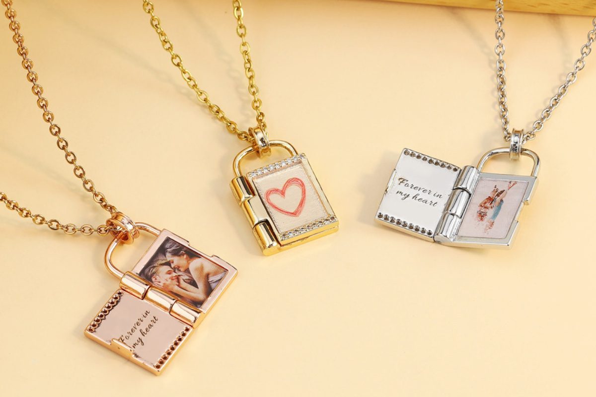 Dây chuyền có ảnh