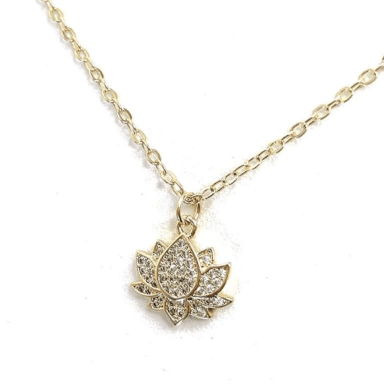 Charm hoa sen vàng 18K- món trang sức mang lại sự thịnh vượng