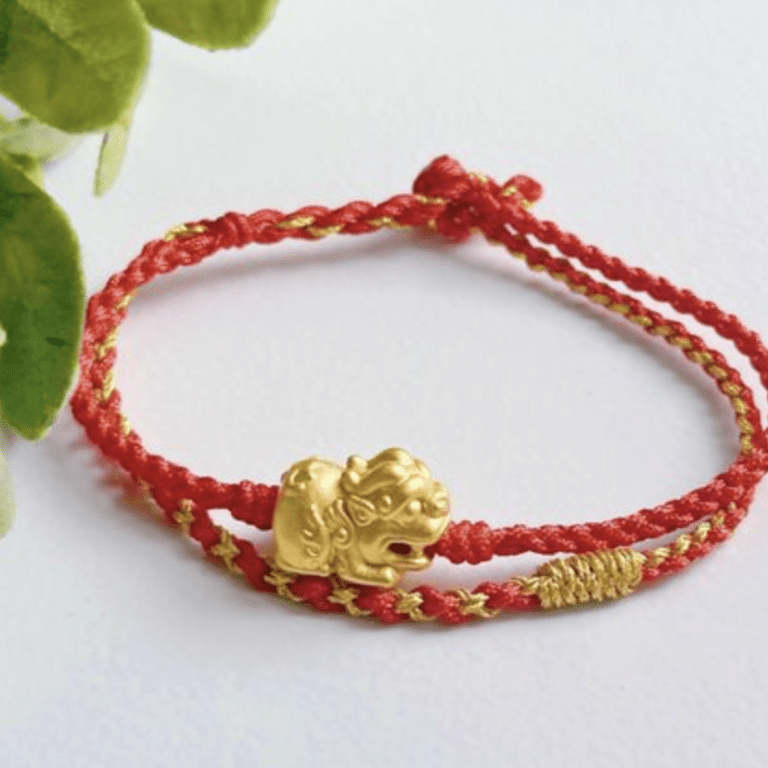 Vòng phong thủy charm vàng 24K: bí quyết thu hút tài lộc và bình an