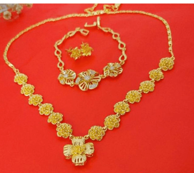 Bộ trang sức vàng 9999 thể hiện gu thẩm mỹ và sự sang trọng