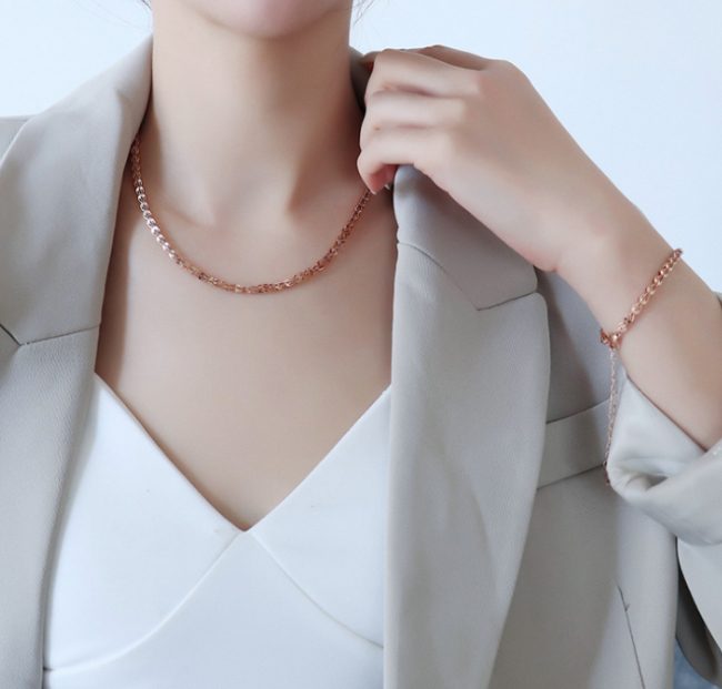 Dây chuyền đuôi phụng