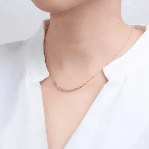 Dây chuyền vàng đuôi phụng biểu tượng của sự thịnh vượng và may mắn