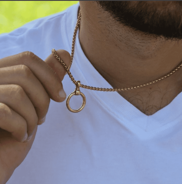 Dây chuyền vàng nam 18k 2 cây góp phần thể hiện bản lĩnh của người đàn ông 2