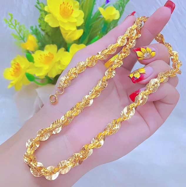 Dây chuyền xoắn đuôi phụng tượng trưng cho sự tái sinh và thịnh vượng
