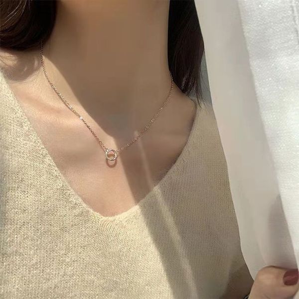 Mặt dây chuyền hình tròn