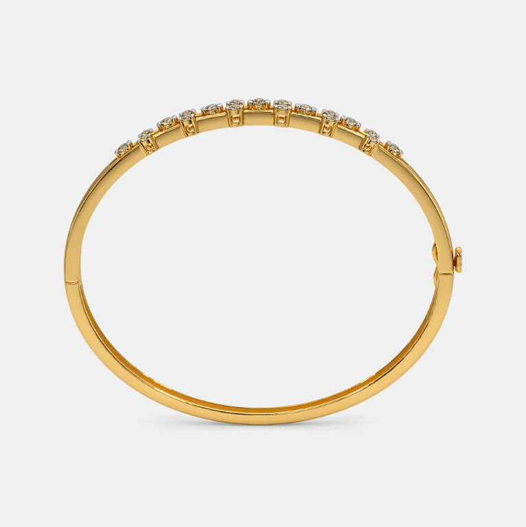 Kiềng vàng 18k 3 chỉ tượng trưng cho sự may mắn, phú quý và tình yêu thương giữa các thế hệ 3