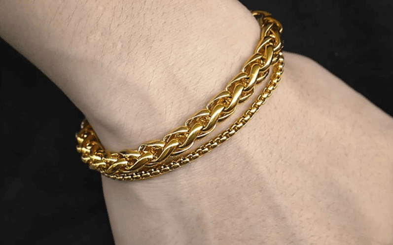 Lắc tay nam vàng 18k 3 chỉ thể hiện phong cách và đẳng cấp của người đeo