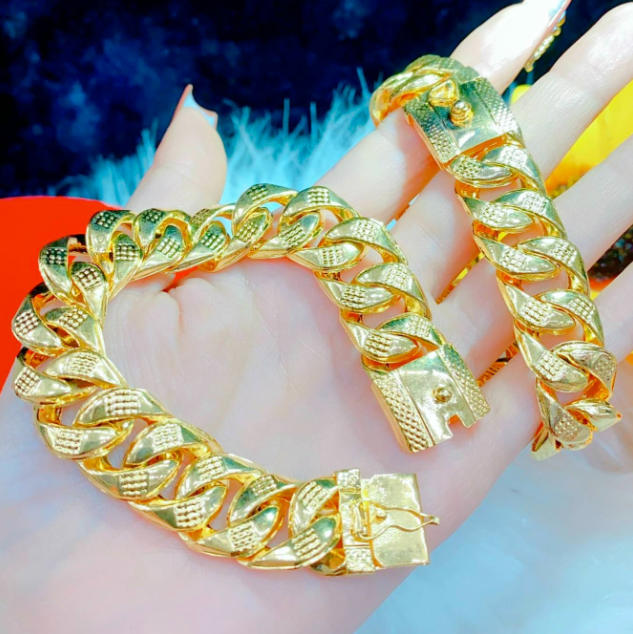 Lắc tay nam vàng 18k 7 chỉ sự lựa chọn đẳng cấp cho phái mạnh