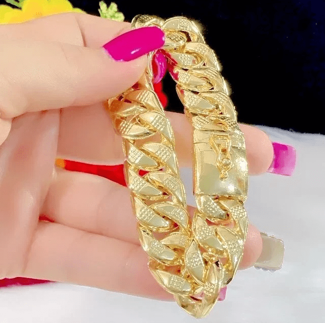 Lắc tay nam vàng 18k 7 chỉ sự lựa chọn đẳng cấp cho phái mạnh