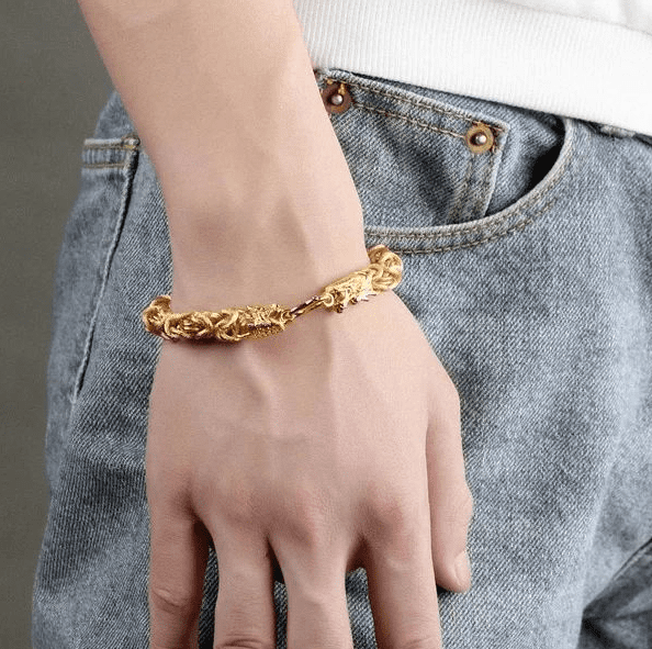 Lắc tay vàng nam giá 5 triệu thể hiện phong cách và gu thẩm mỹ riêng