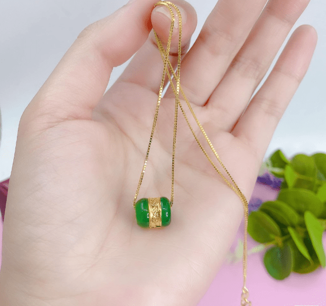 Mặt dây chuyền lu thống mang lại may mắn và bình an cho người sở hữu