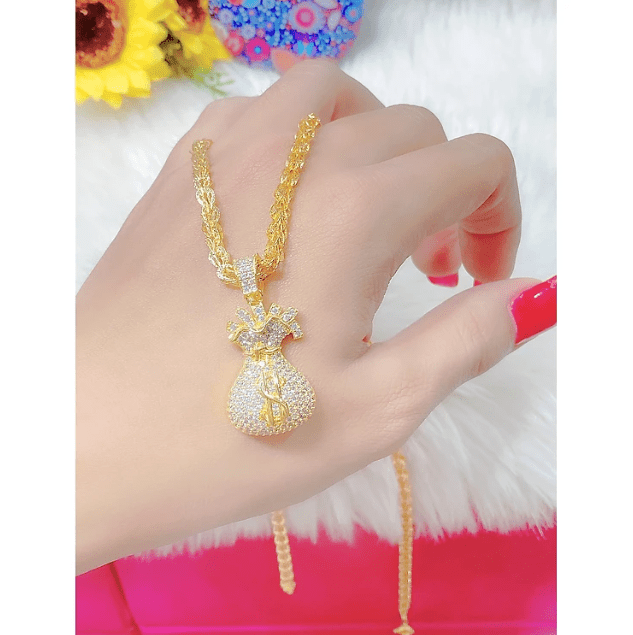 Mặt dây chuyền túi tiền thể hiện ước vọng về tài lộc và vận may