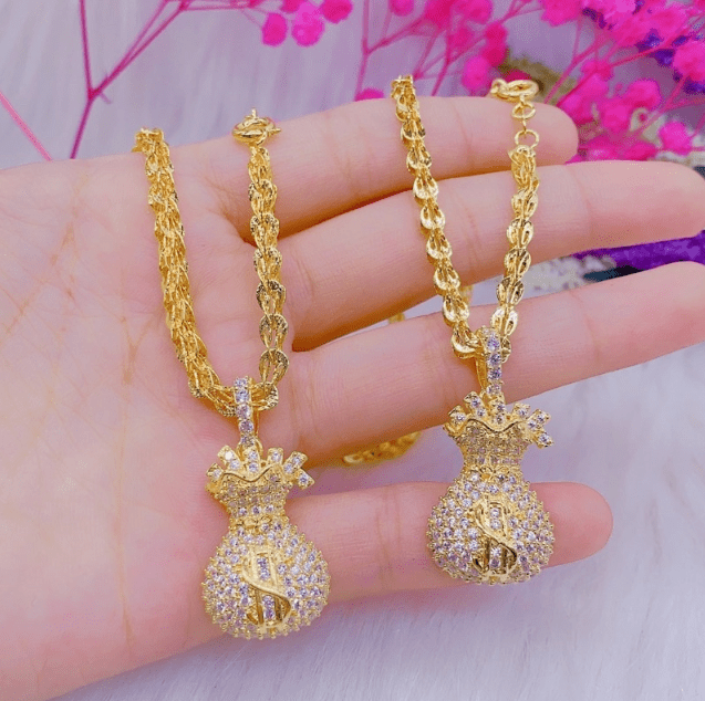 Mặt dây chuyền túi tiền thể hiện ước vọng về tài lộc và vận may