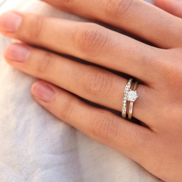 "Mách bạn' 5 cách khắc phục nhẫn bị rộng đơn giản nhất