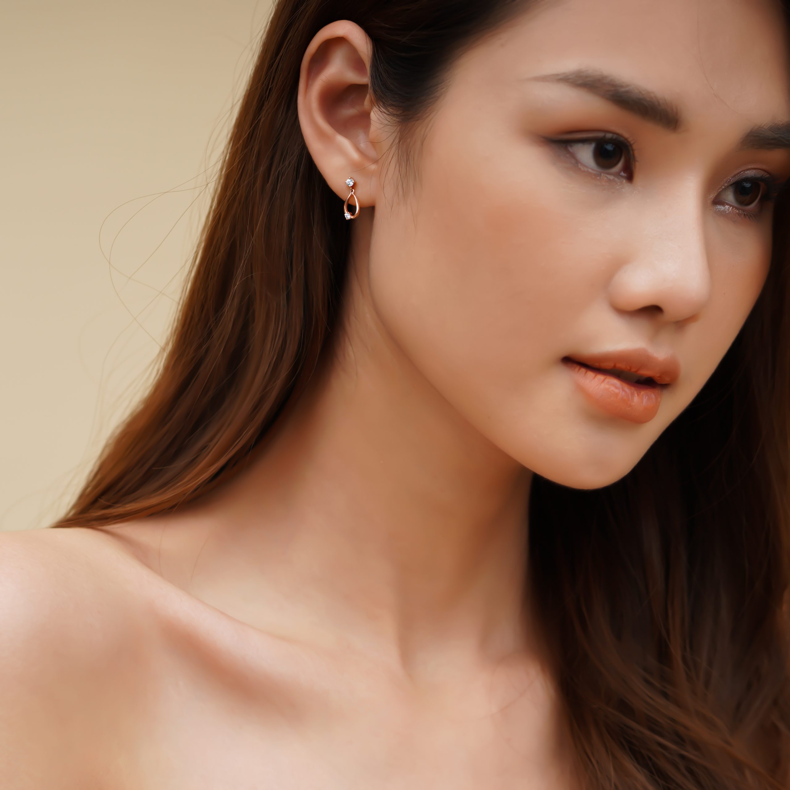 Hoa tai đẹp, hoa tai kim cương, bông tai được yêu thích nhất tại Meez