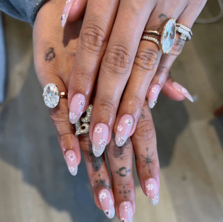 Mẫu nhẫn đính hôn của Hailey Bieber