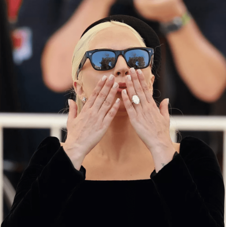 Mẫu nhẫn đính hôn của Lady Gaga