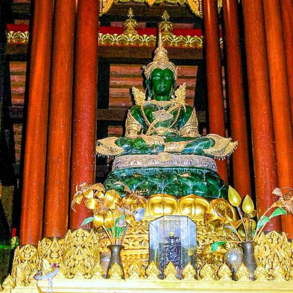 10 sự thật thú vị về ngọc lục bảo