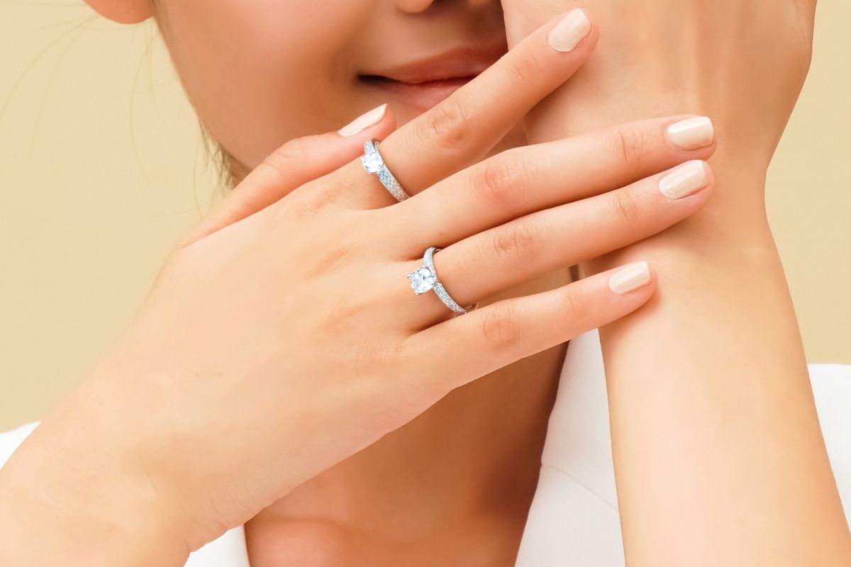 Có nên chọn trang sức mạ Rhodium không?