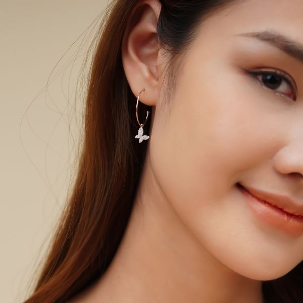 Mặt tròn đeo bông tai nào hợp?