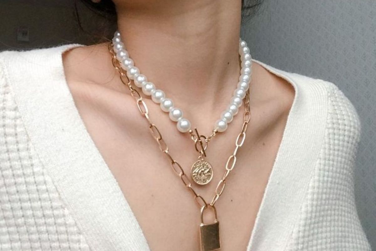 Nên đeo dây chuyền dài hay ngắn