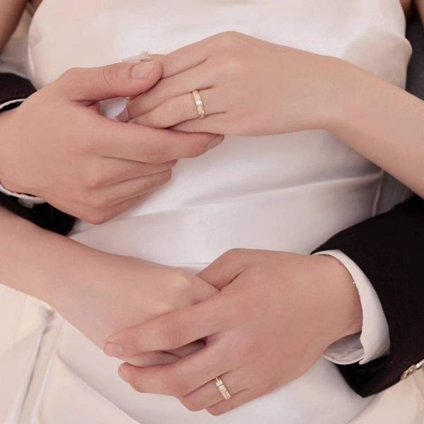 Đeo nhẫn cưới trước có sao không?
