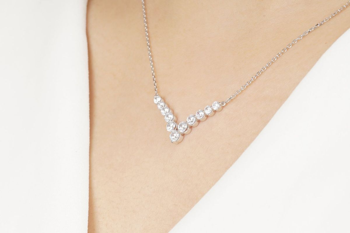 Top phụ kiện vòng cổ nữ được yêu thích nhất cho nàng hiện đại