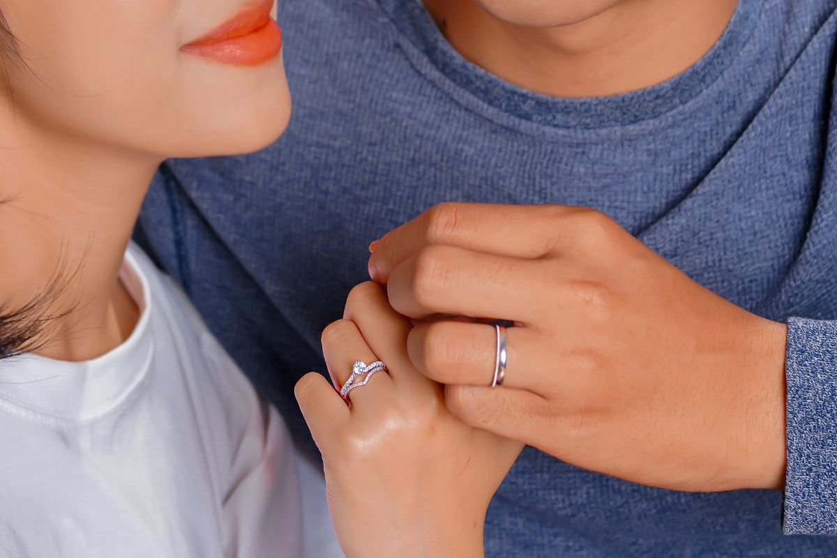 nhẫn cưới 14K hay 18K