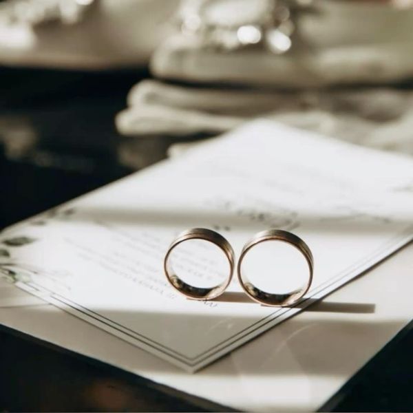 Có nên đổi nhẫn cưới không nếu nhẫn bị xước?