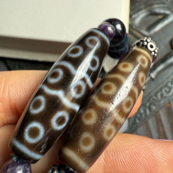 Phân biệt đá Dzi thật và giả