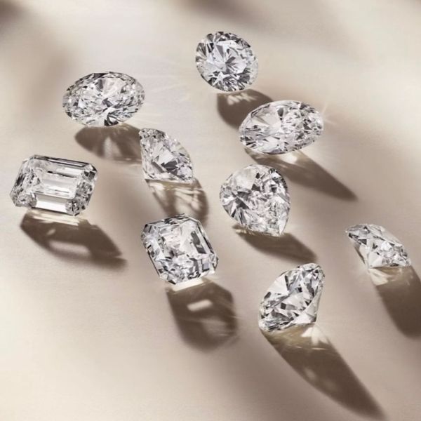 Hột xoàn và kim cương là một hay khác nhau?