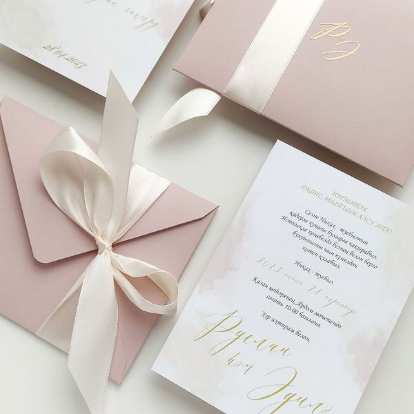 Mẫu thiệp cưới đơn giản nhưng sang trọng