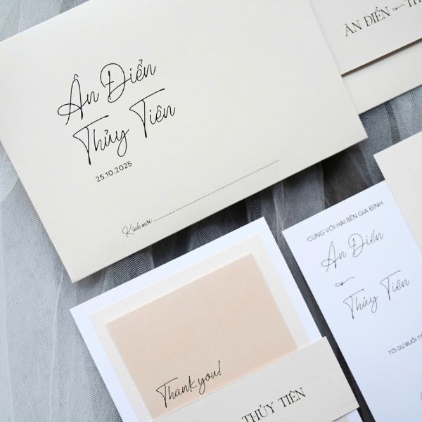 Mẫu thiệp cưới đơn giản nhưng sang trọng